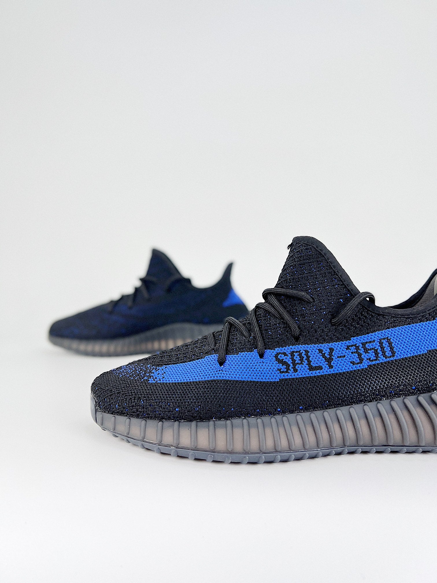 Adidas Yeezy Boost 350 V2 Dazzling Blue