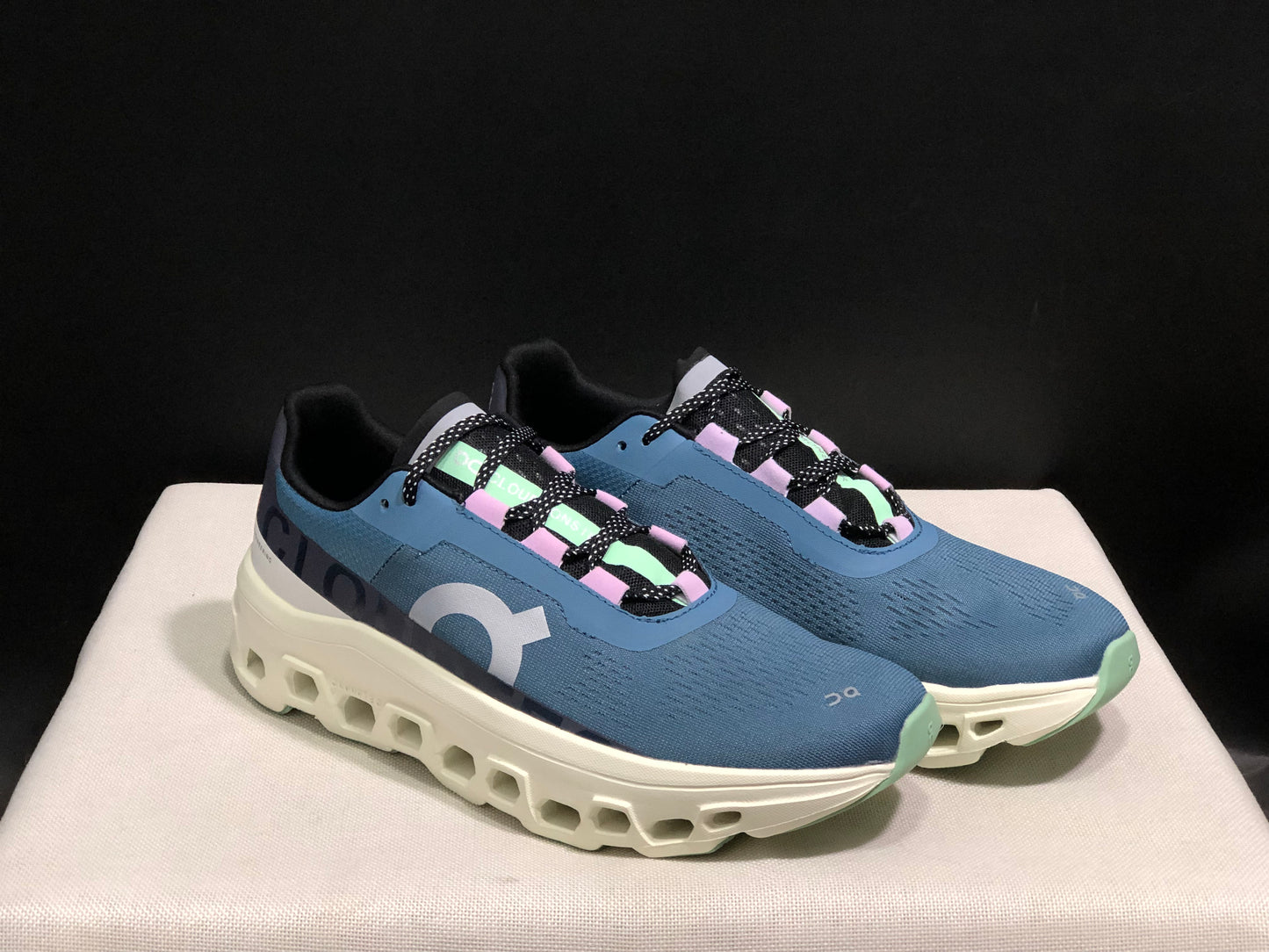 Tênis On Running Cloudmonster