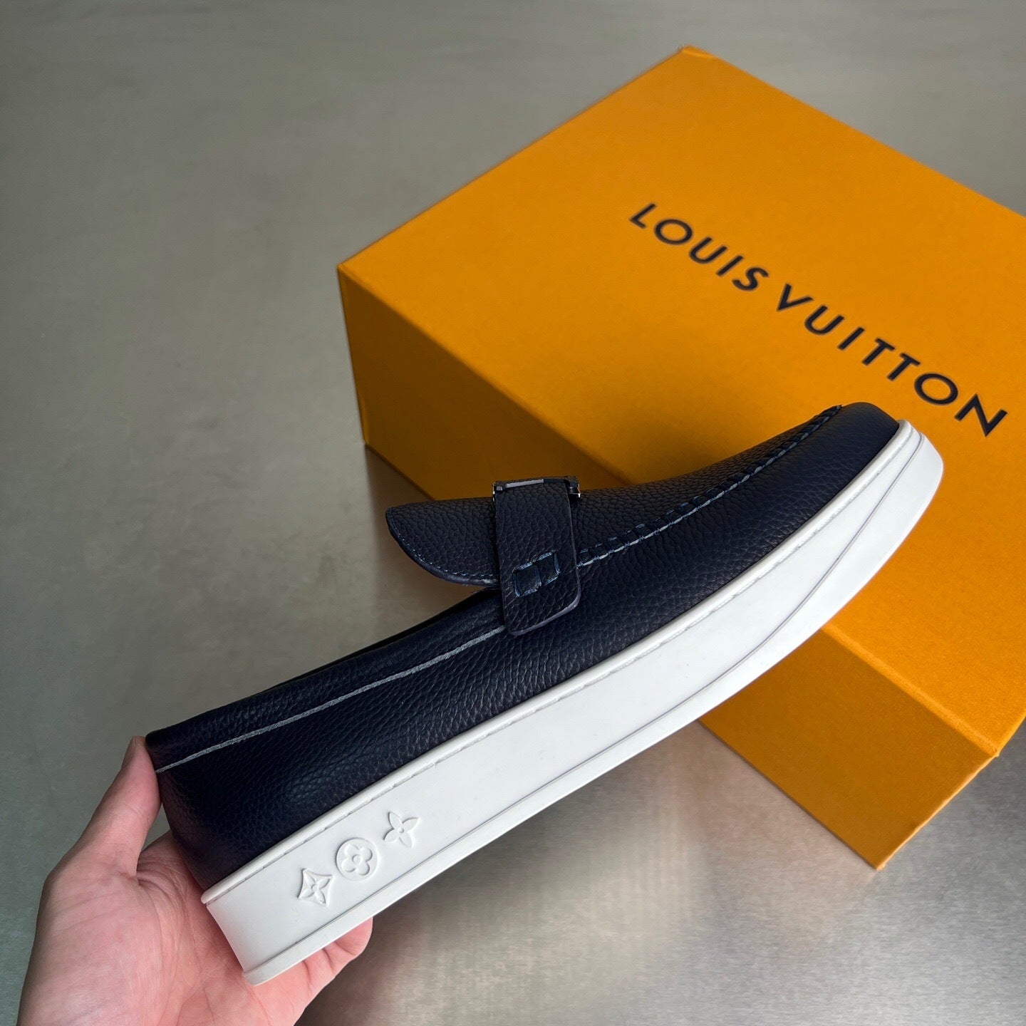 Sapato LV Resort Loafer Azul Marinho
