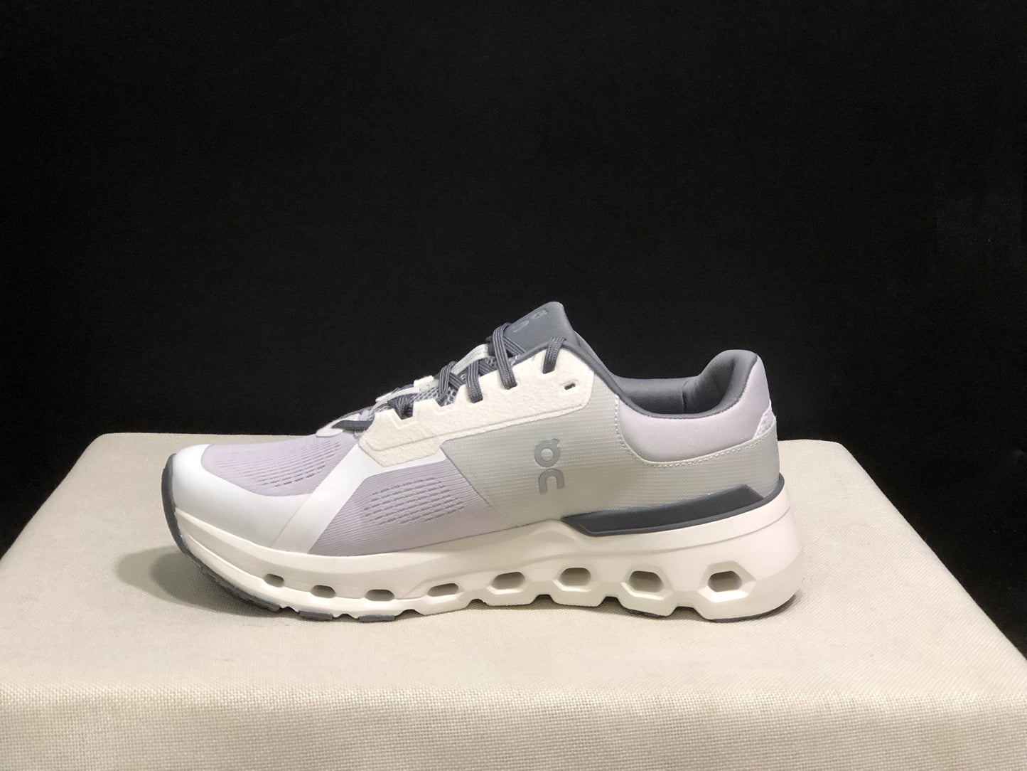 Tênis On Running Cloudrunner 2