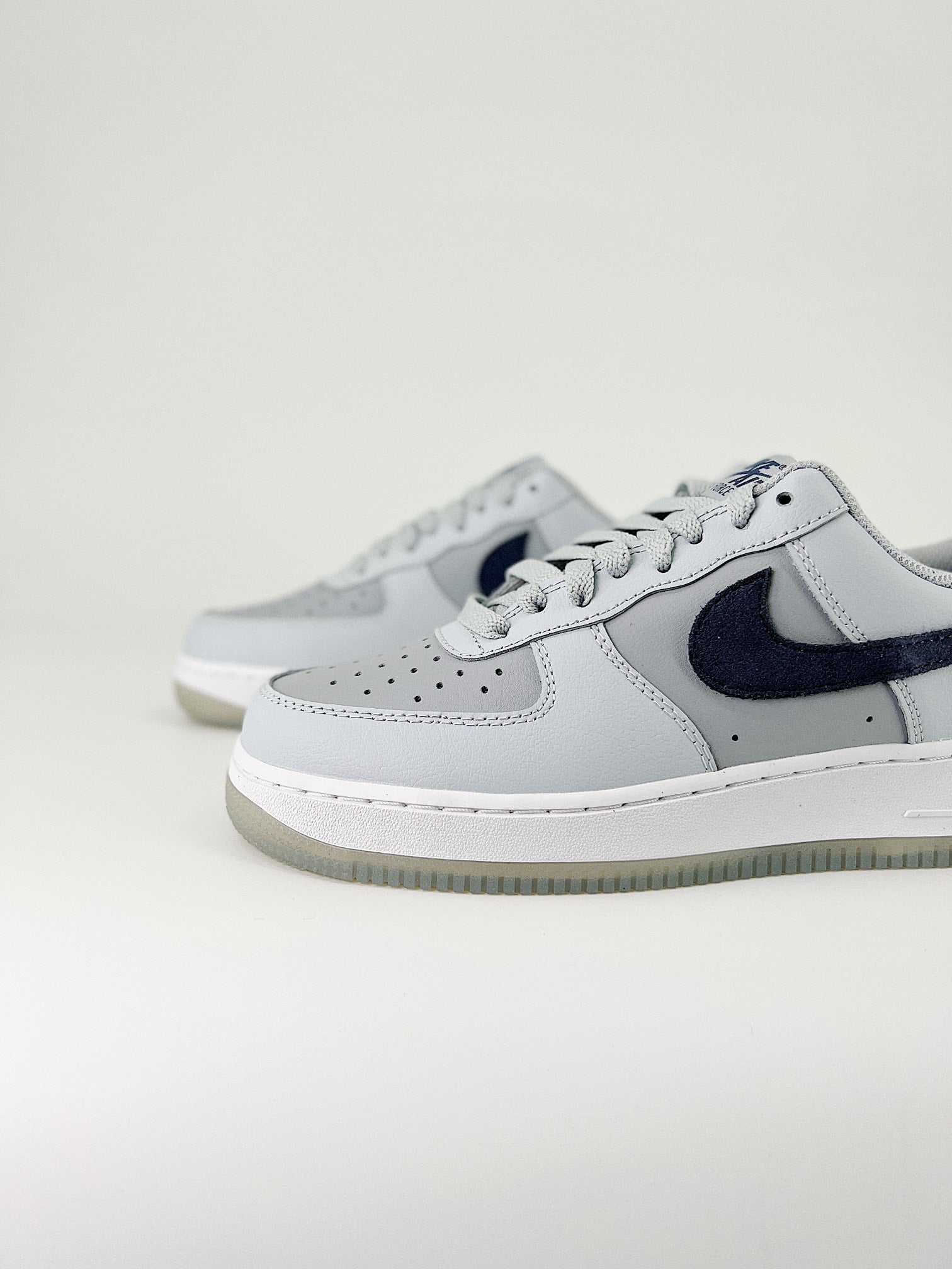 Nike Air Force 1 Low Pure Platinum Light Carbon