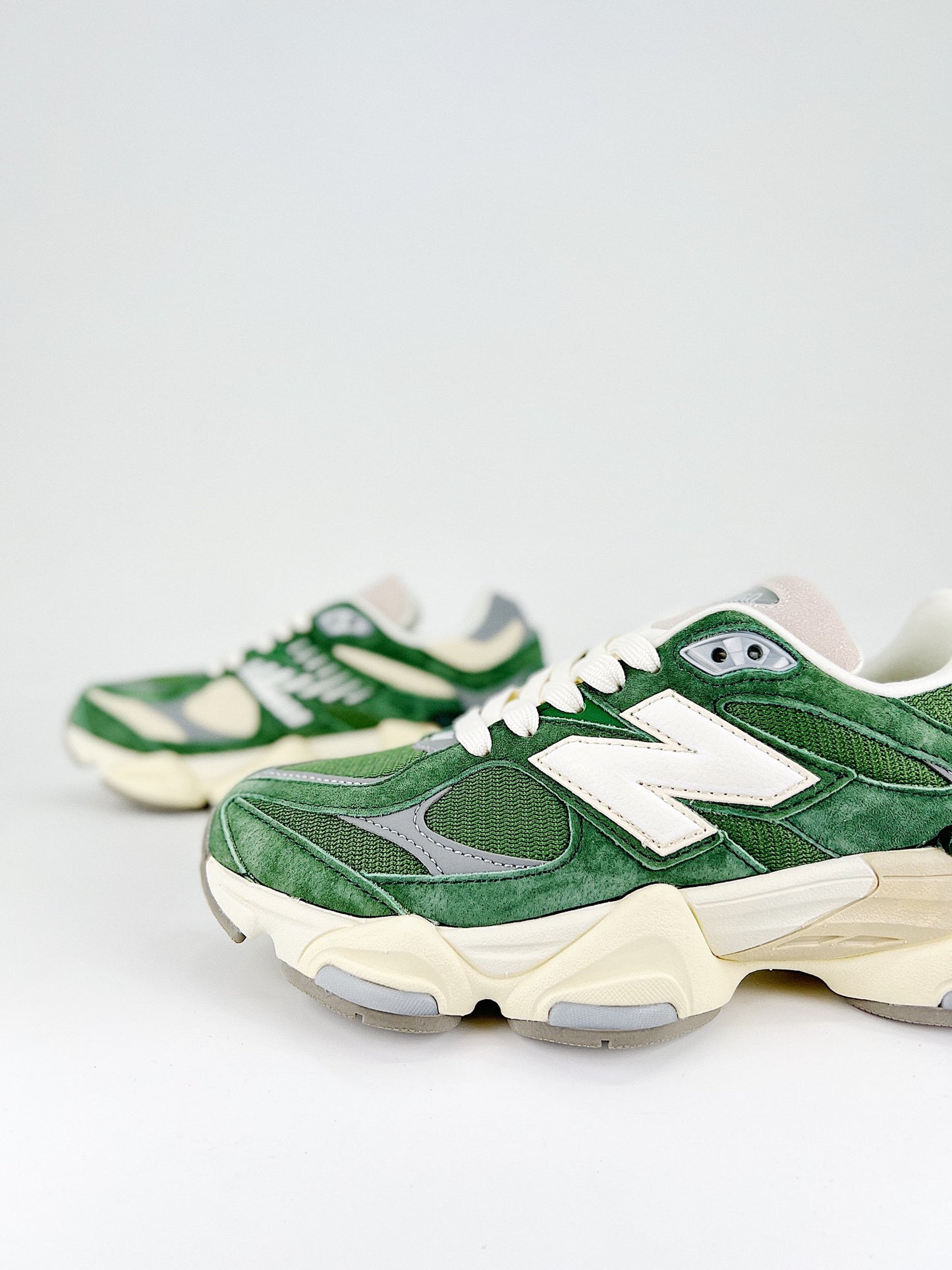 New Balance 9060 Nori