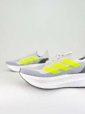 Tênis Adidas Ultraboost 5x