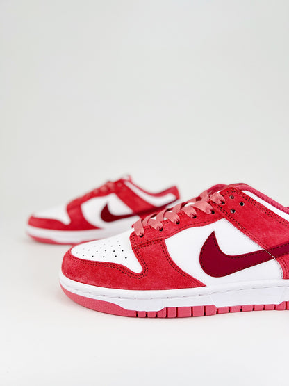 Nike Dunk Low Valentine's Day