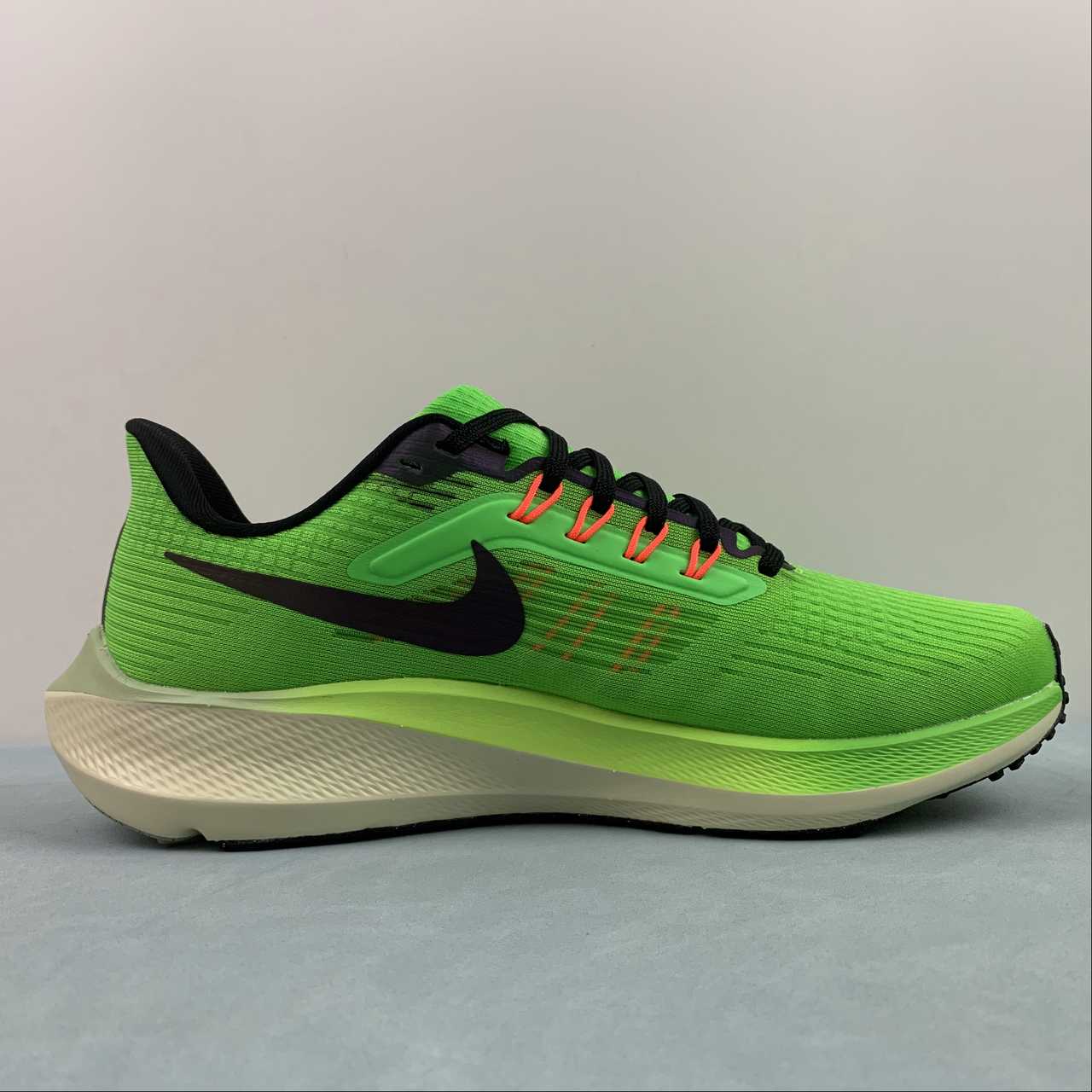 Tênis Nike Pegasus 39