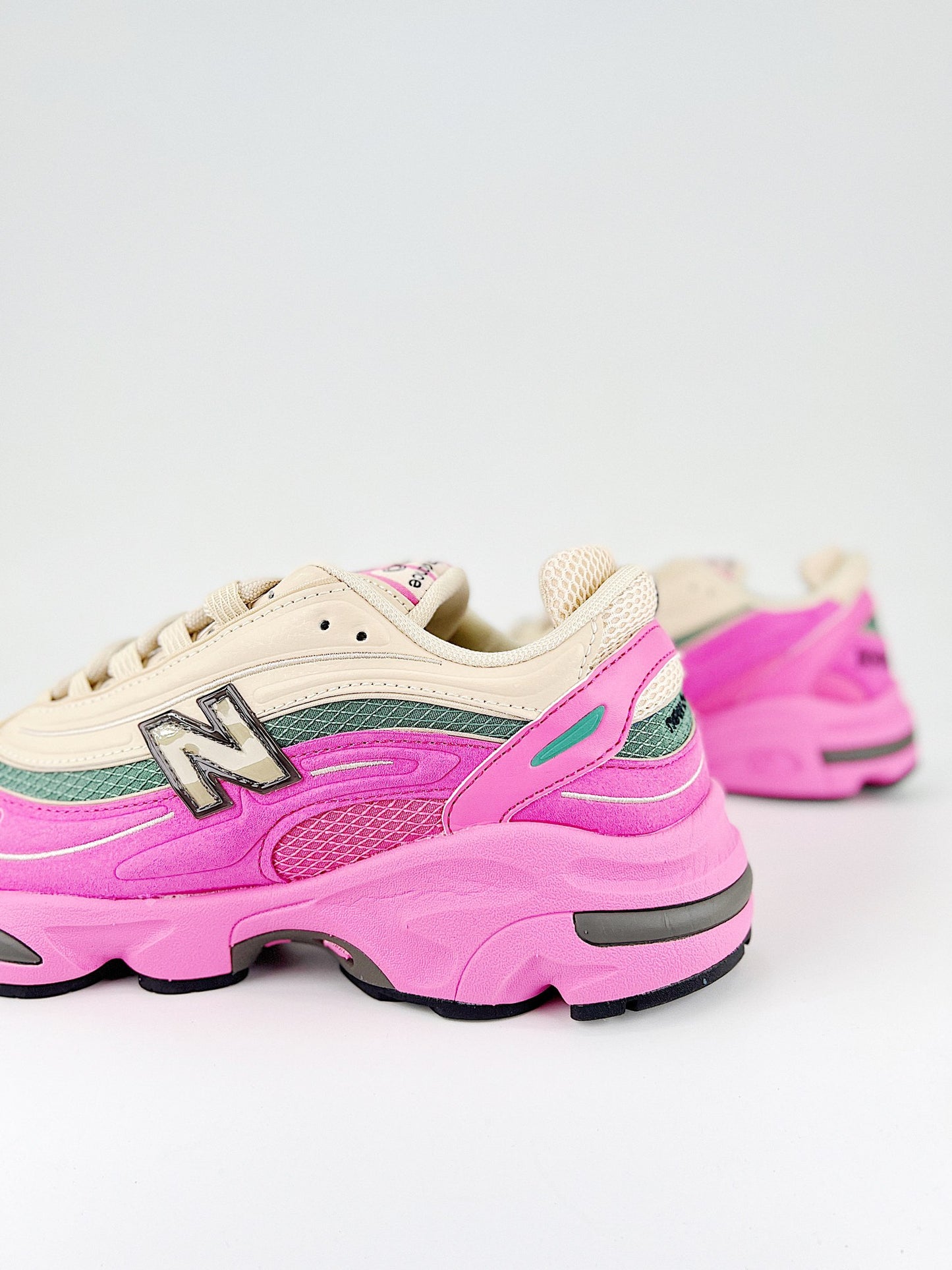 New Balance 1000 Real Pink Sandstone
