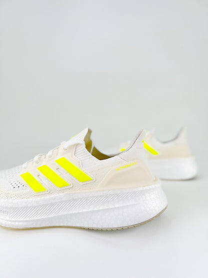 Tênis Adidas Ultraboost 5