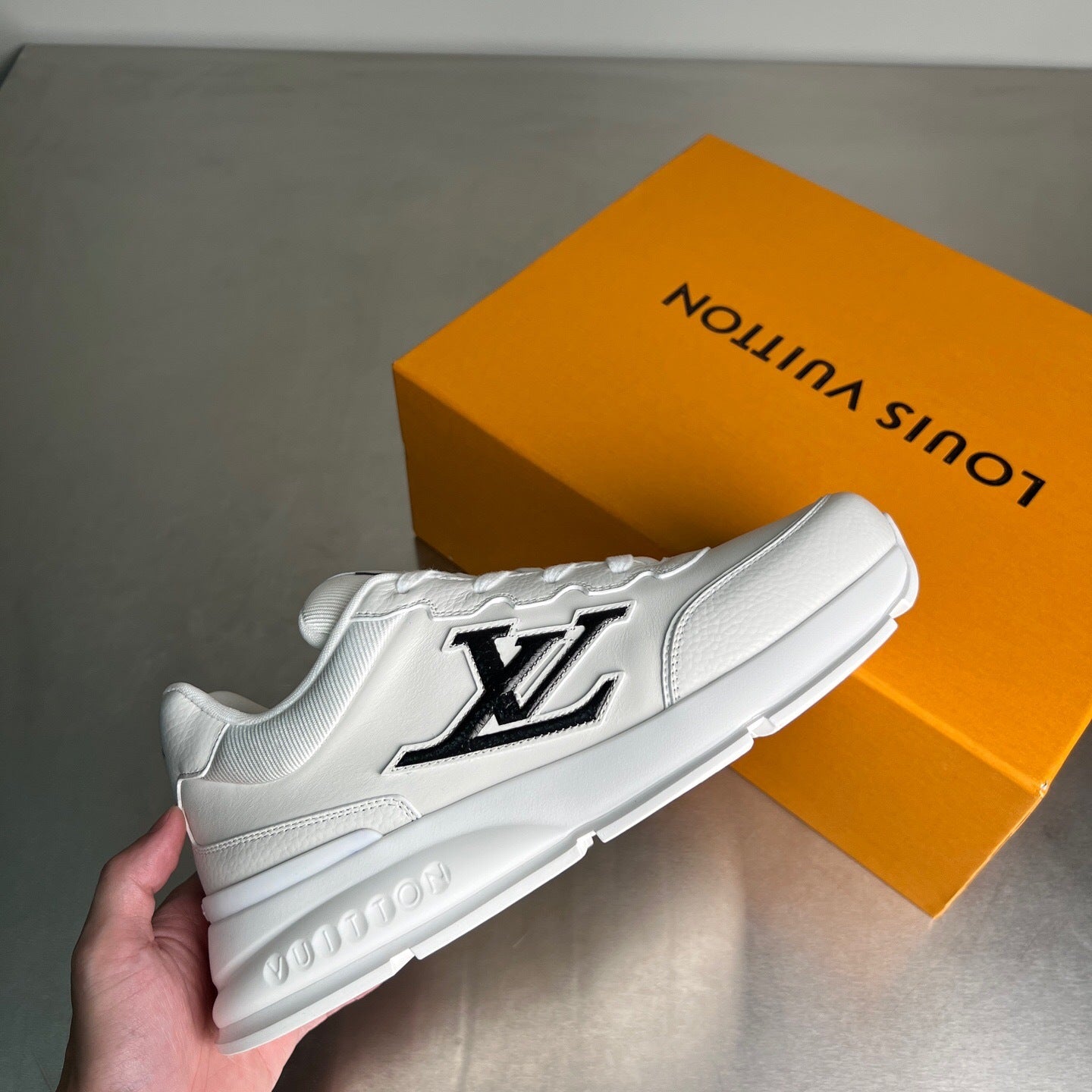 Tênis LV Classic