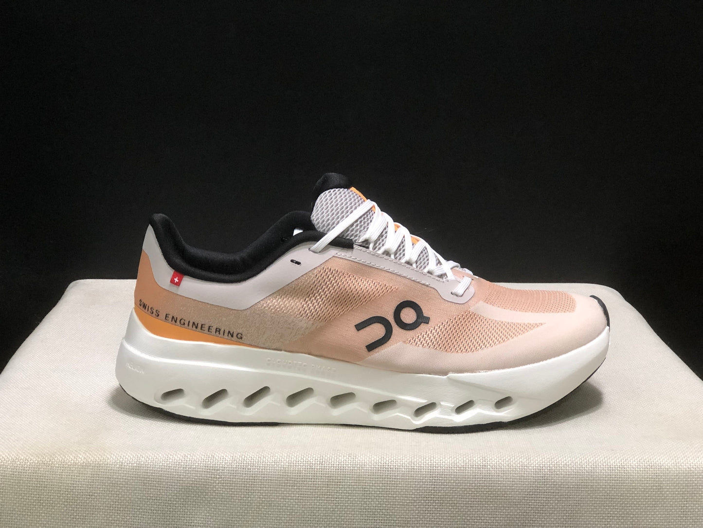 Tênis On Running Cloudsurfer Next