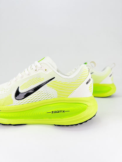 Tênis Nike Vomero 18