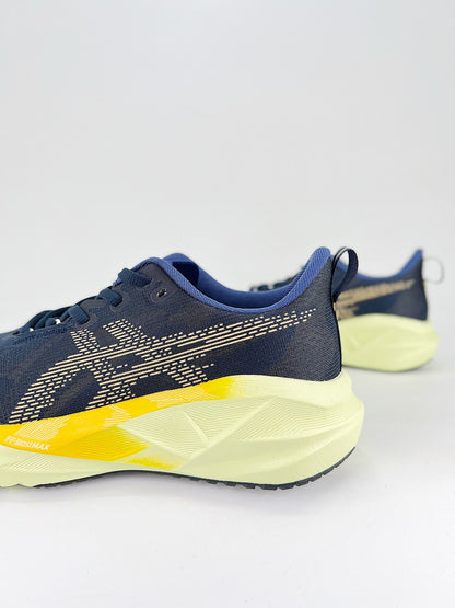 Tênis Asics Novablast 5