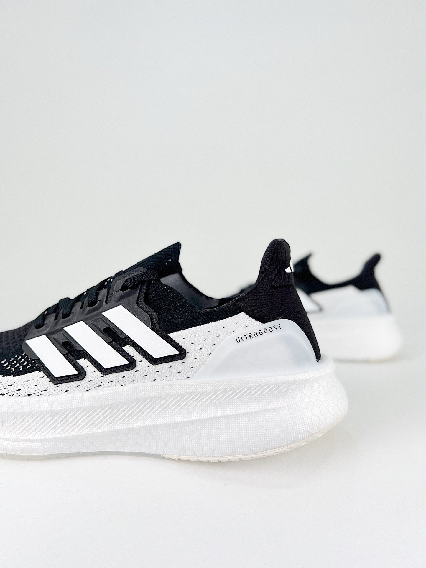 Tênis Adidas Ultraboost 5