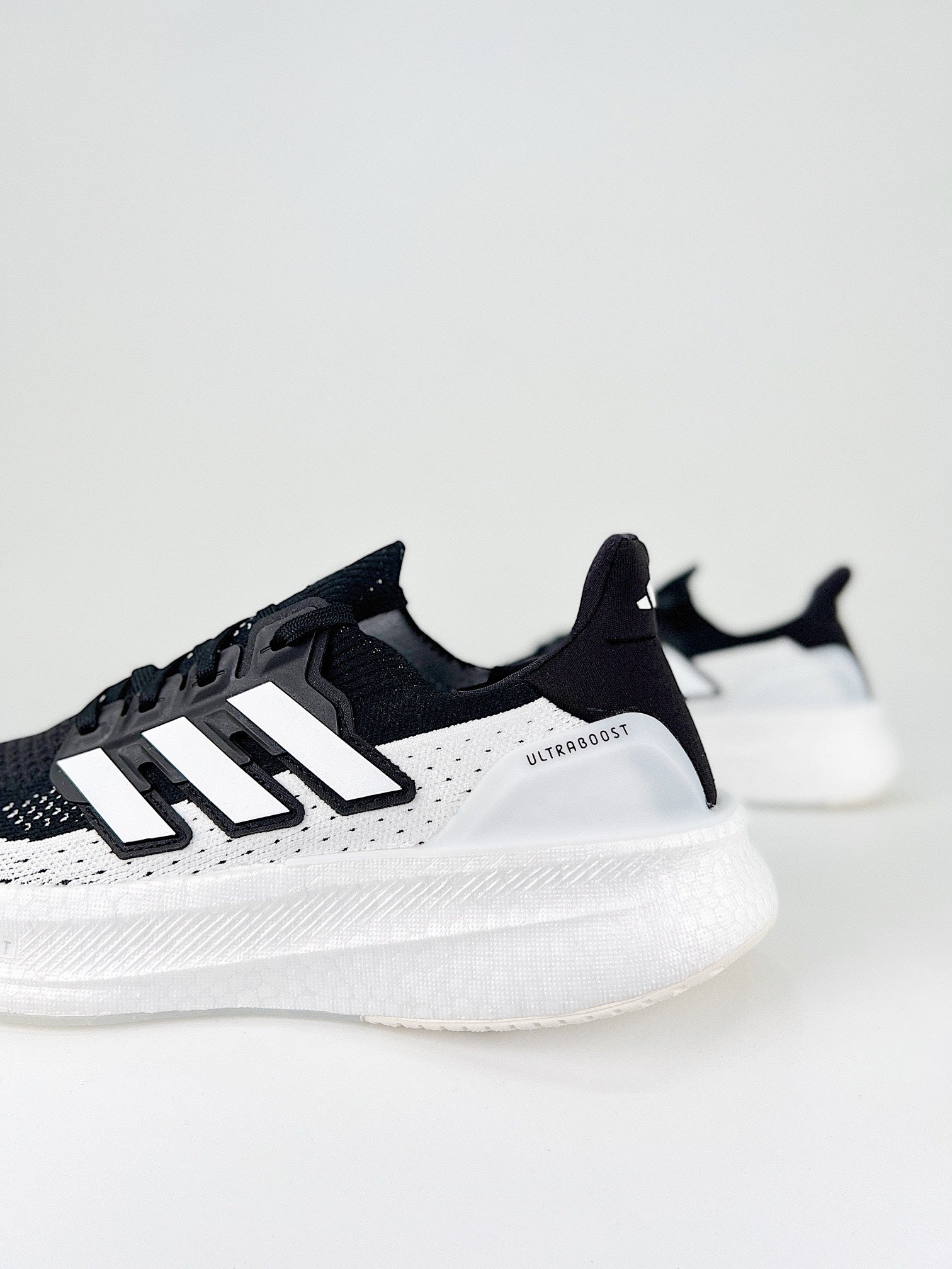 Tênis Adidas Ultraboost 5
