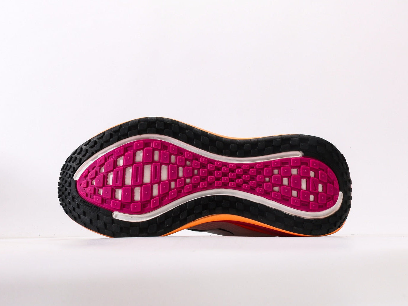 Tênis Nike Vomero Plus In Fire Pink