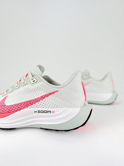 Tênis Nike Pegasus Plus