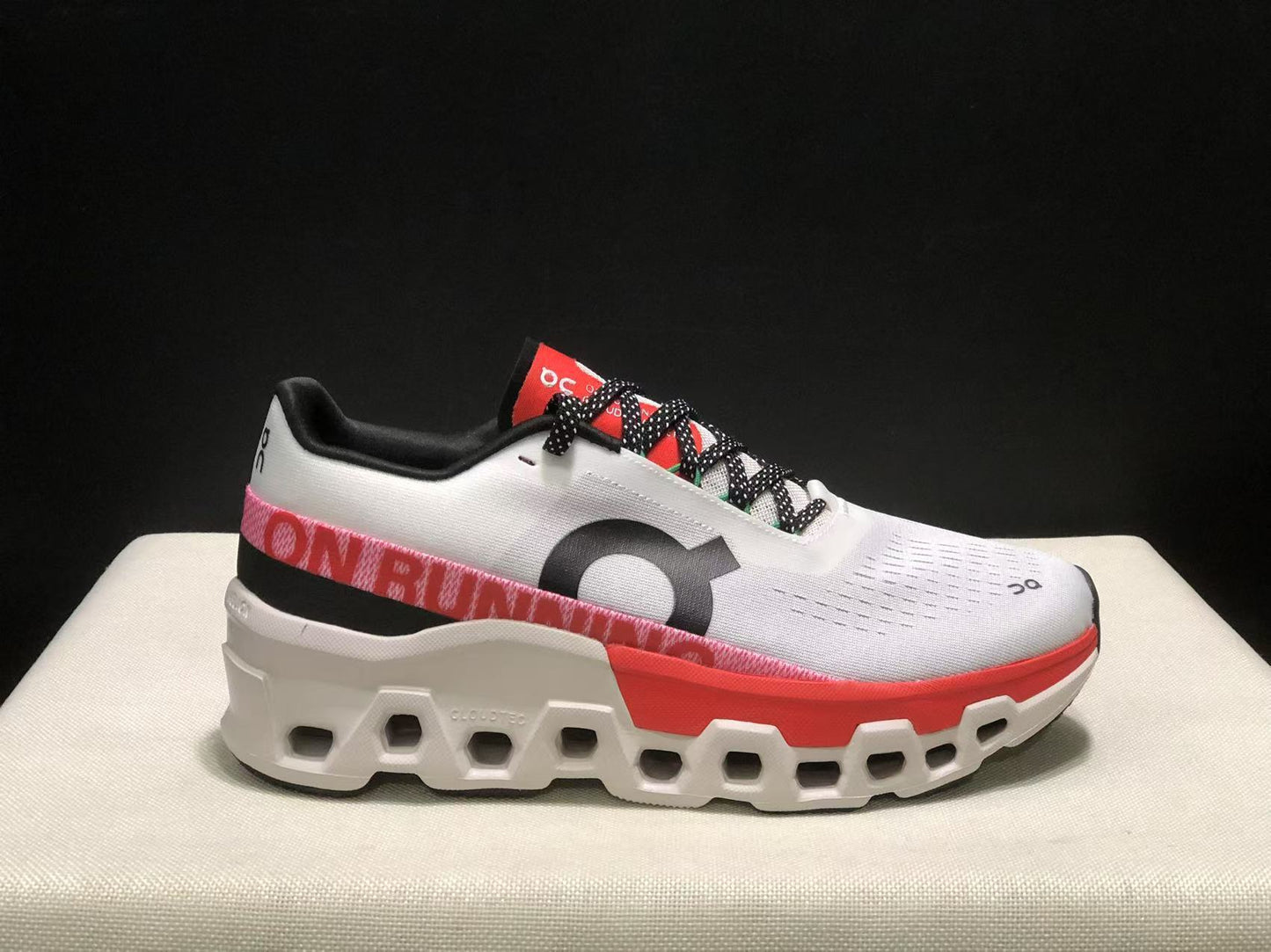 Tênis On Running Cloudmonster 2