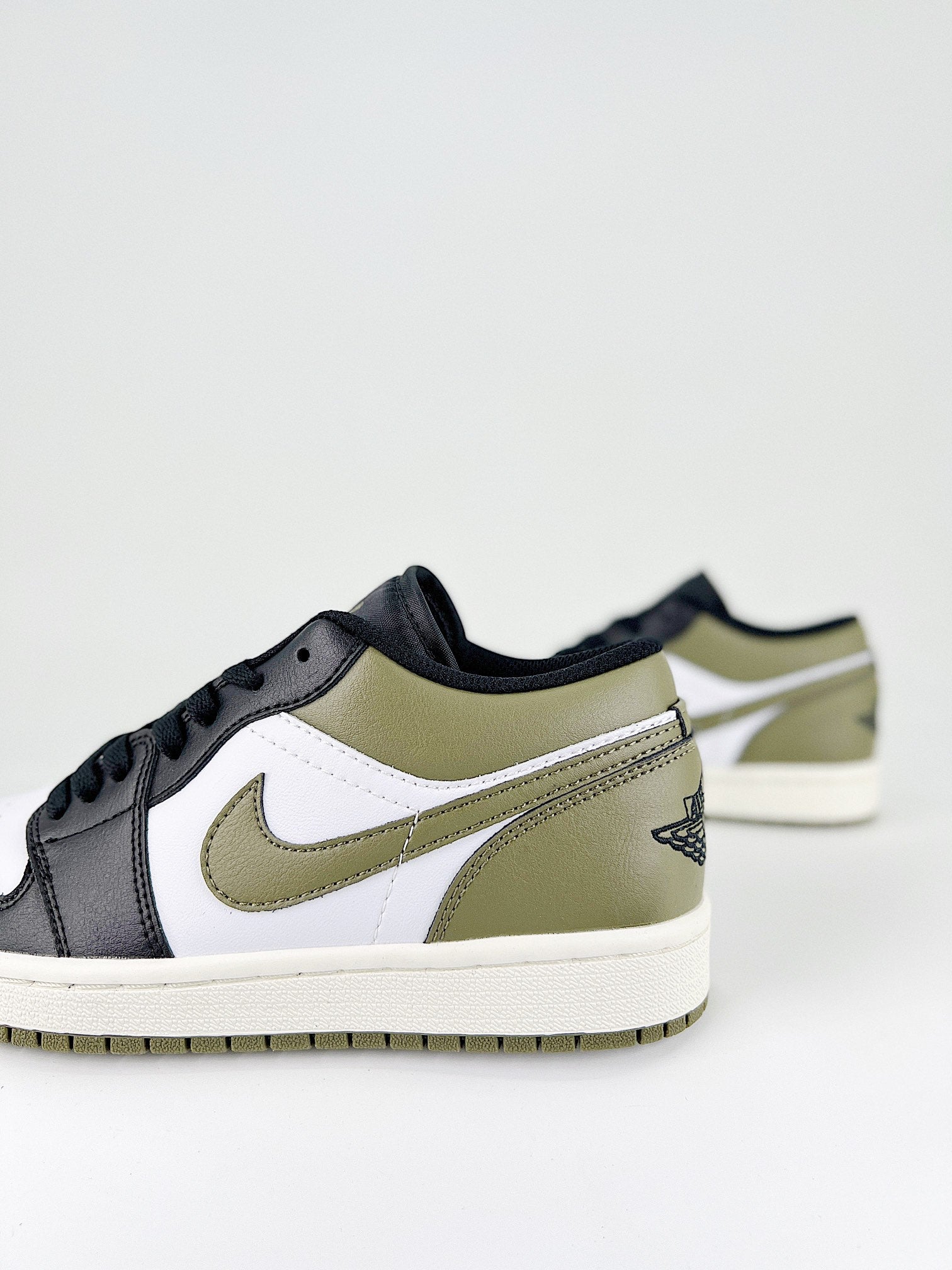 Air Jordan 1 Low Olive Green