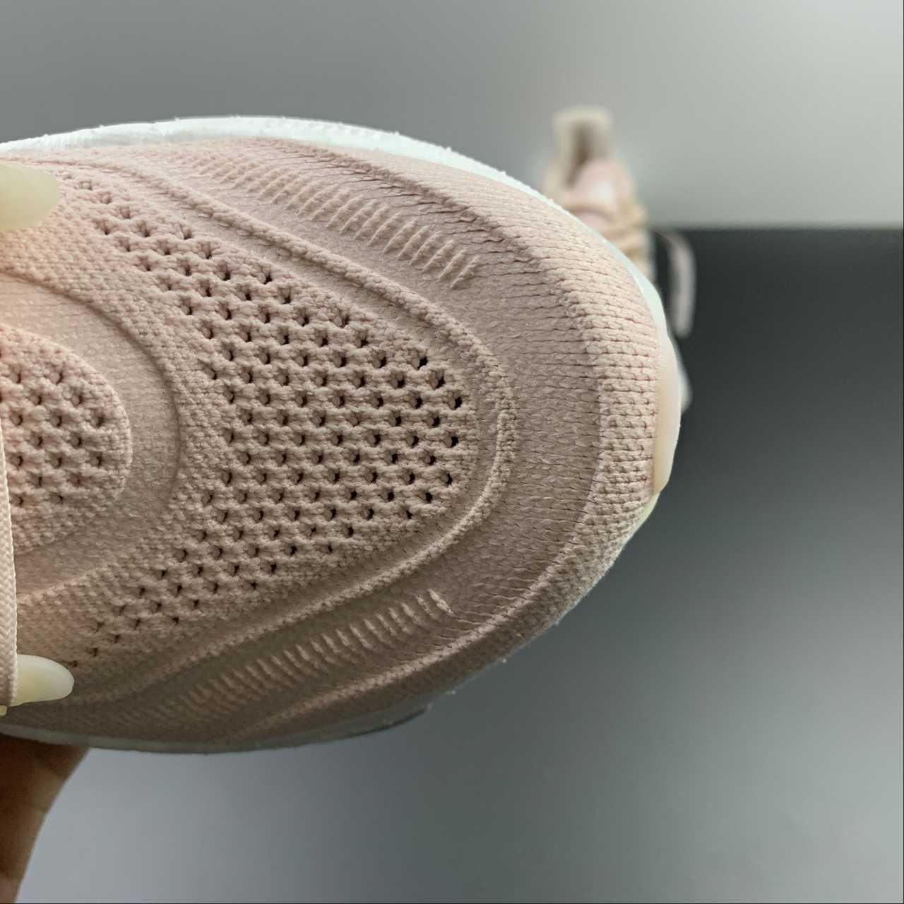 Tênis Adidas UltraBoost Light 23