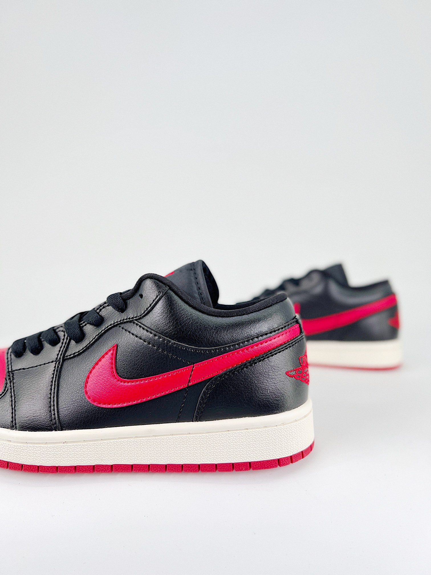 Air Jordan 1 Low Bred Sail