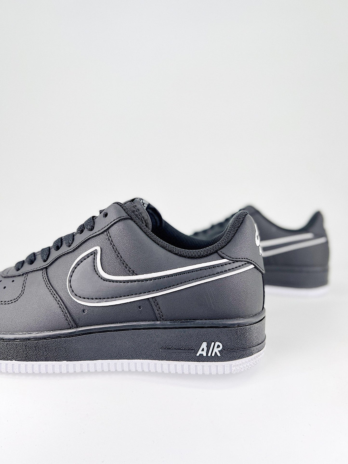 Nike Air Force 1 Low Black White