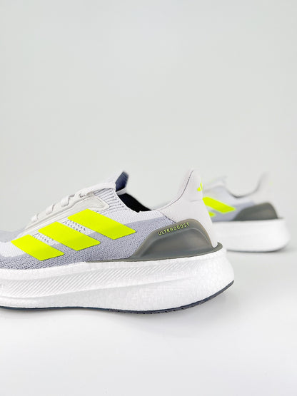 Tênis Adidas Ultraboost 5x