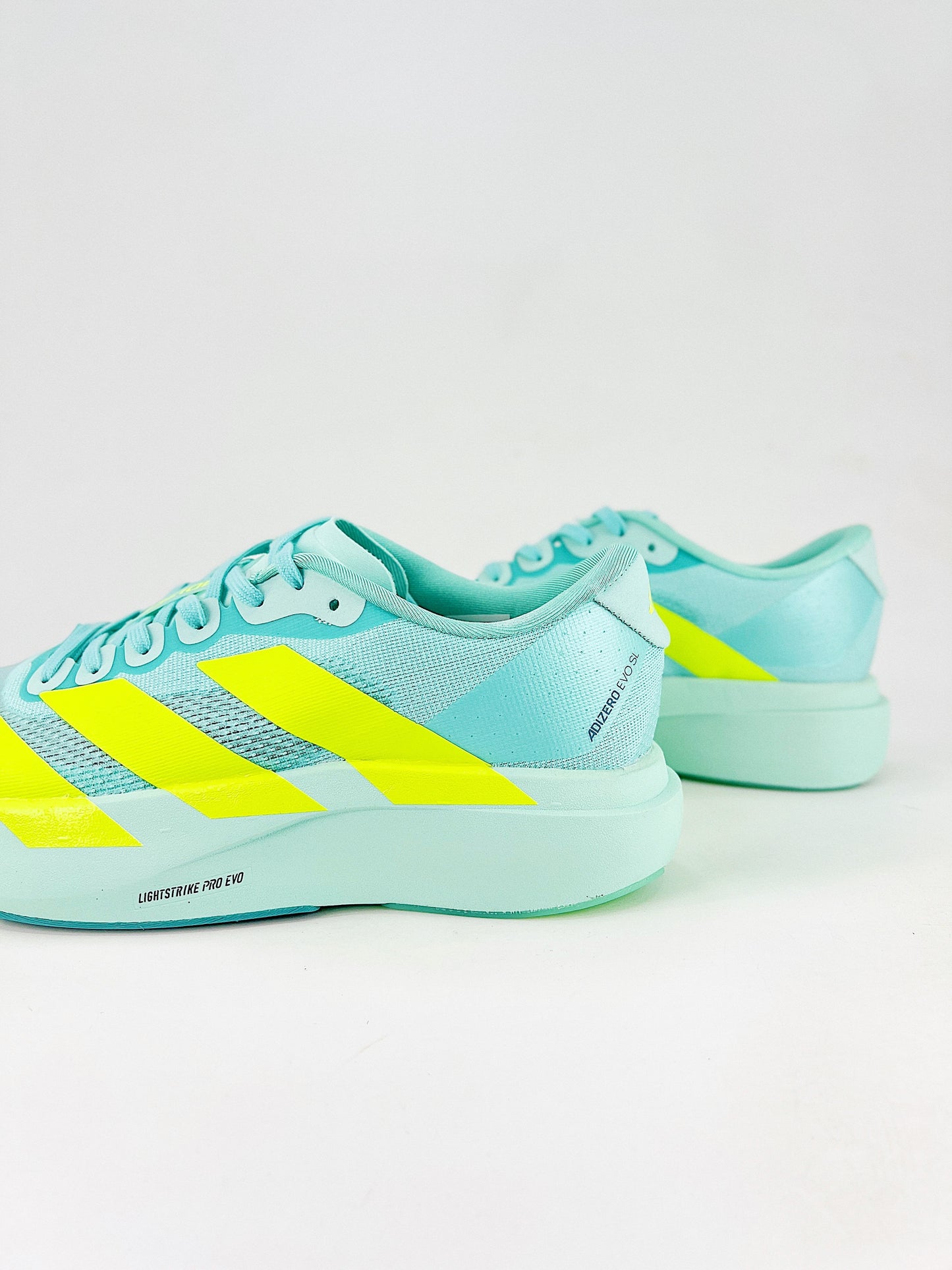 Tênis Adizero EVO SL