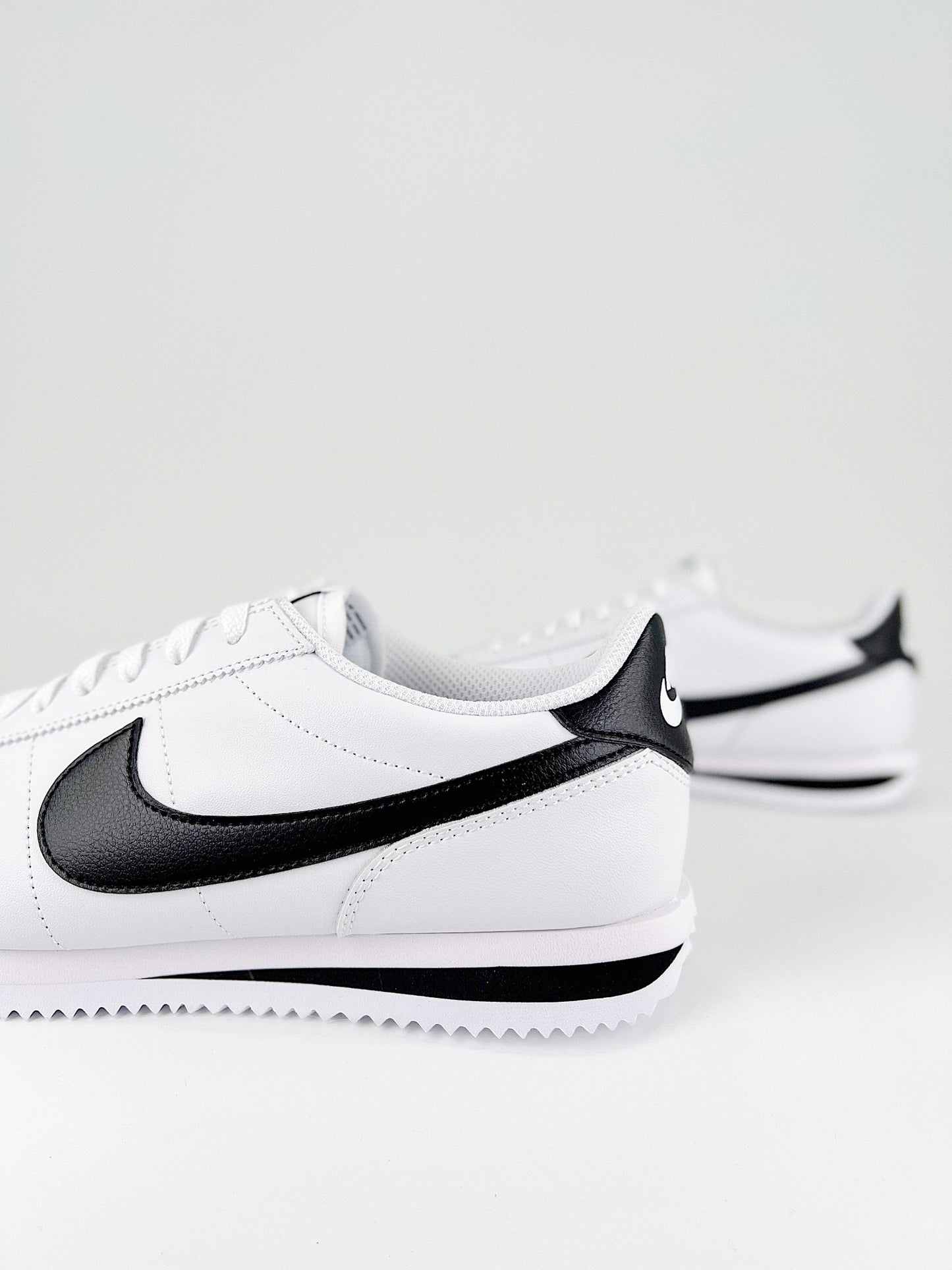 Nike Cortez White Black