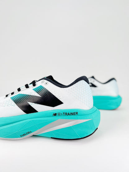 Tênis New Balance Fuelcell Supercomp Trainer V3