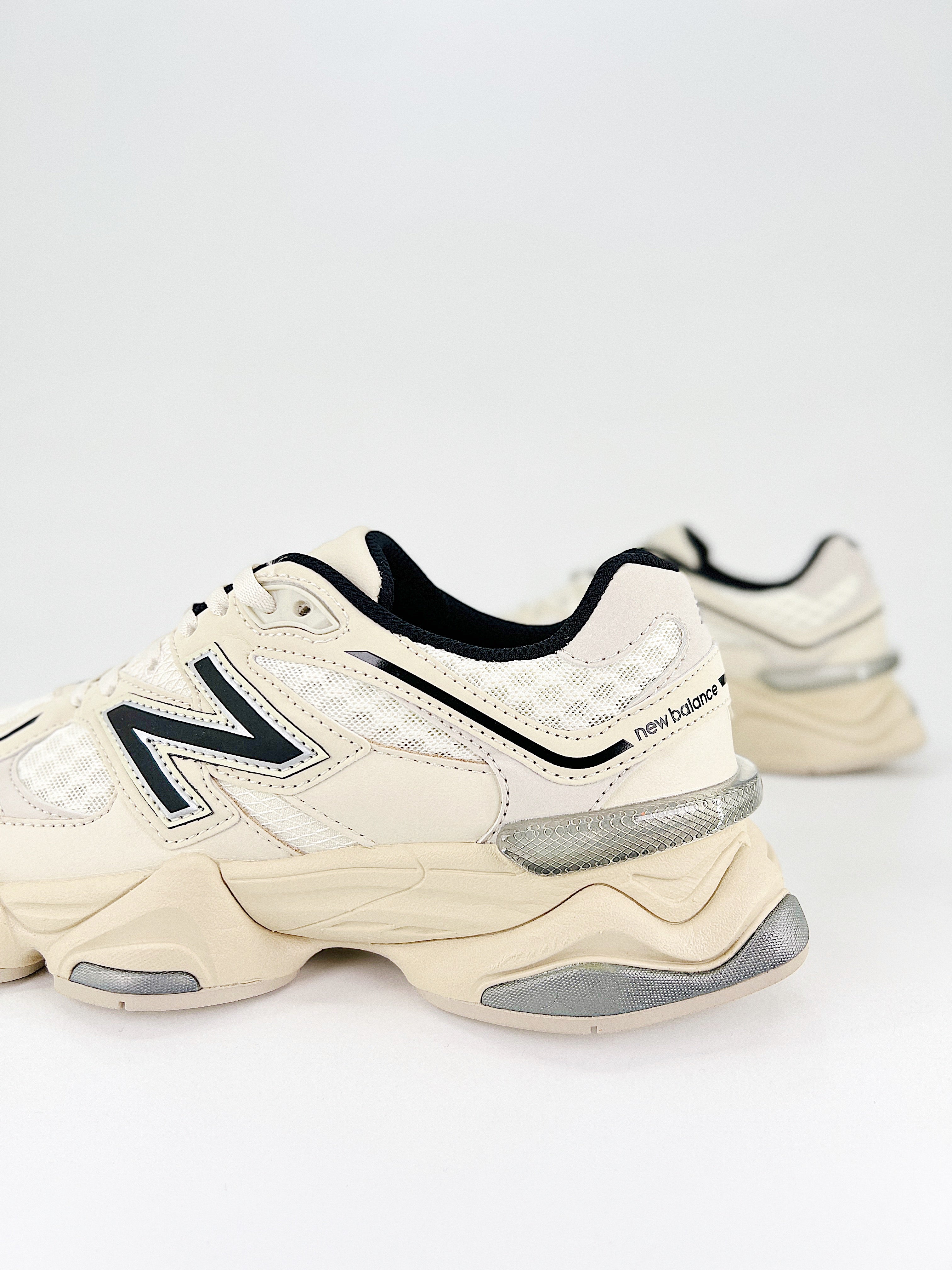 New Balance 9060 Turtledove Black Silver Metallic