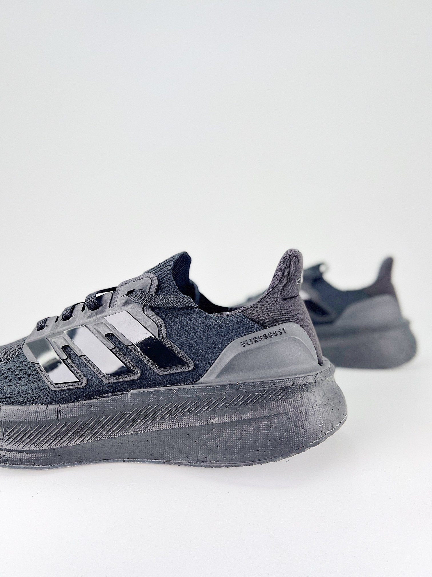 Tênis Adidas Ultraboost 5