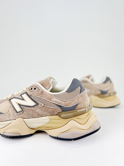 New Balance 9060 Driftwood Castlerock