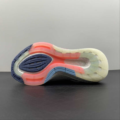 Tênis Adidas UltraBoost 22