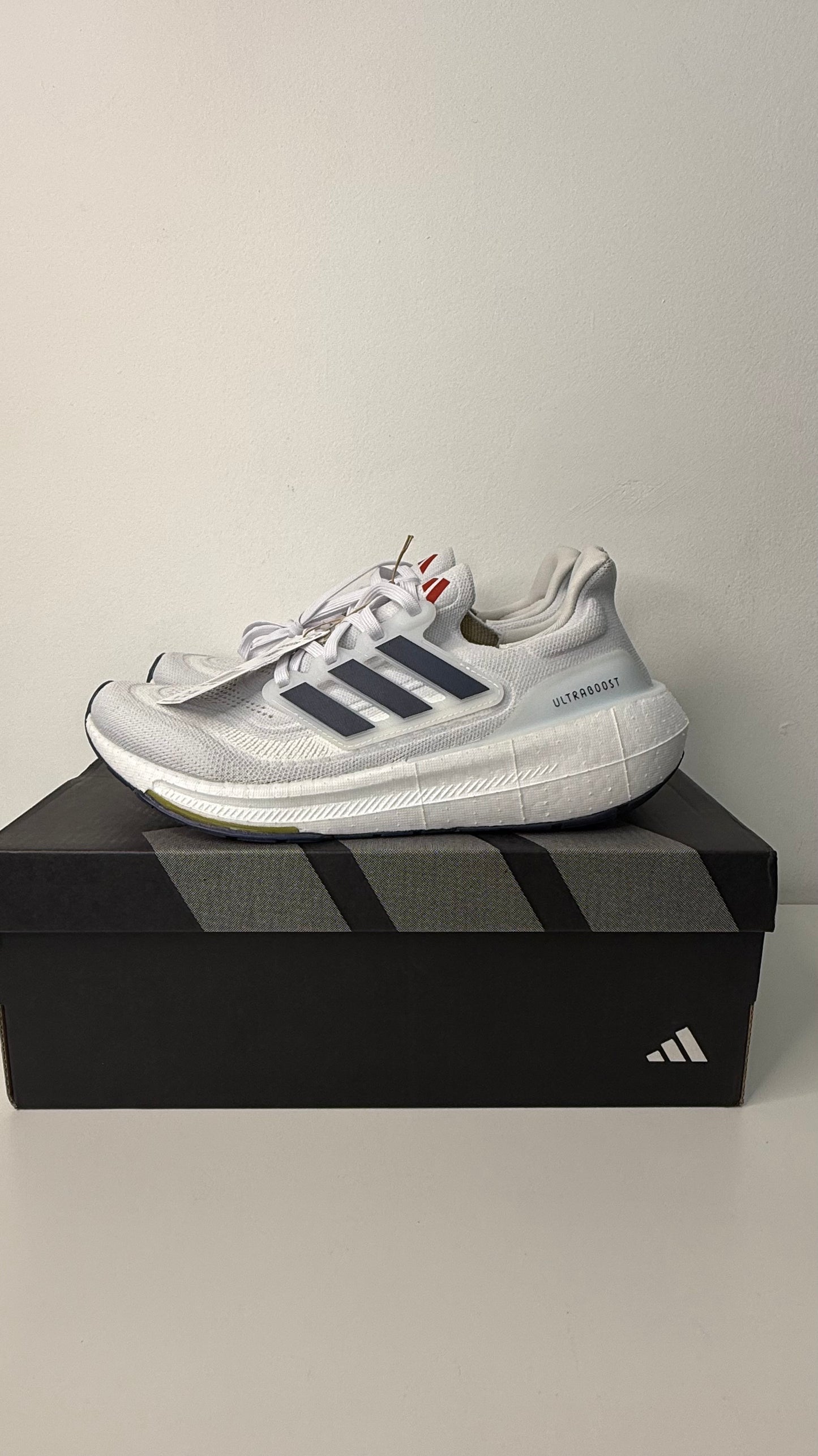 Tênis Adidas UltraBoost Light 23 - PRONTA ENTREGA