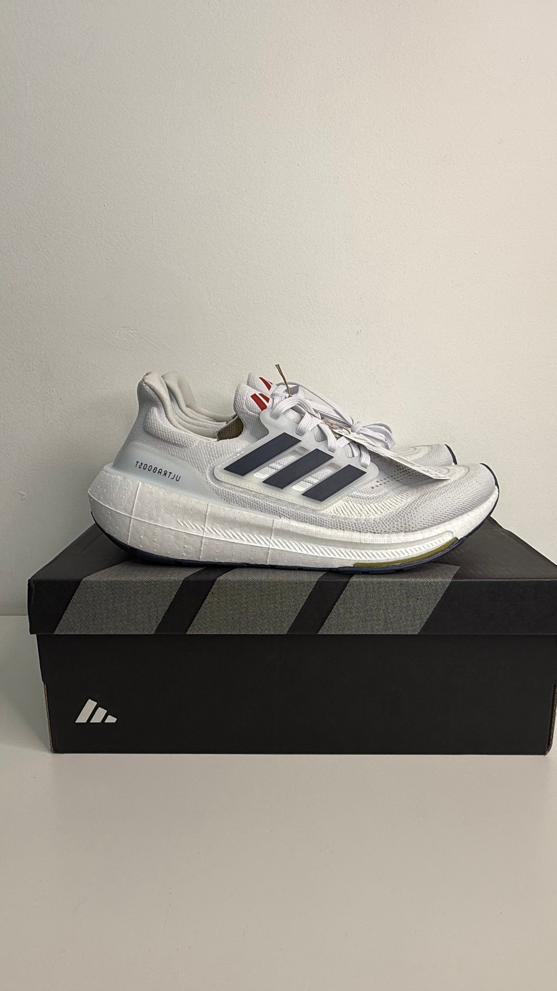 Tênis Adidas UltraBoost Light 23 - PRONTA ENTREGA