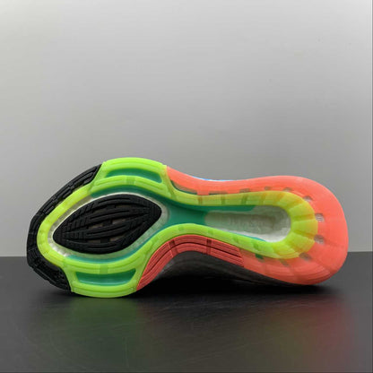 Tênis Adidas UltraBoost 22