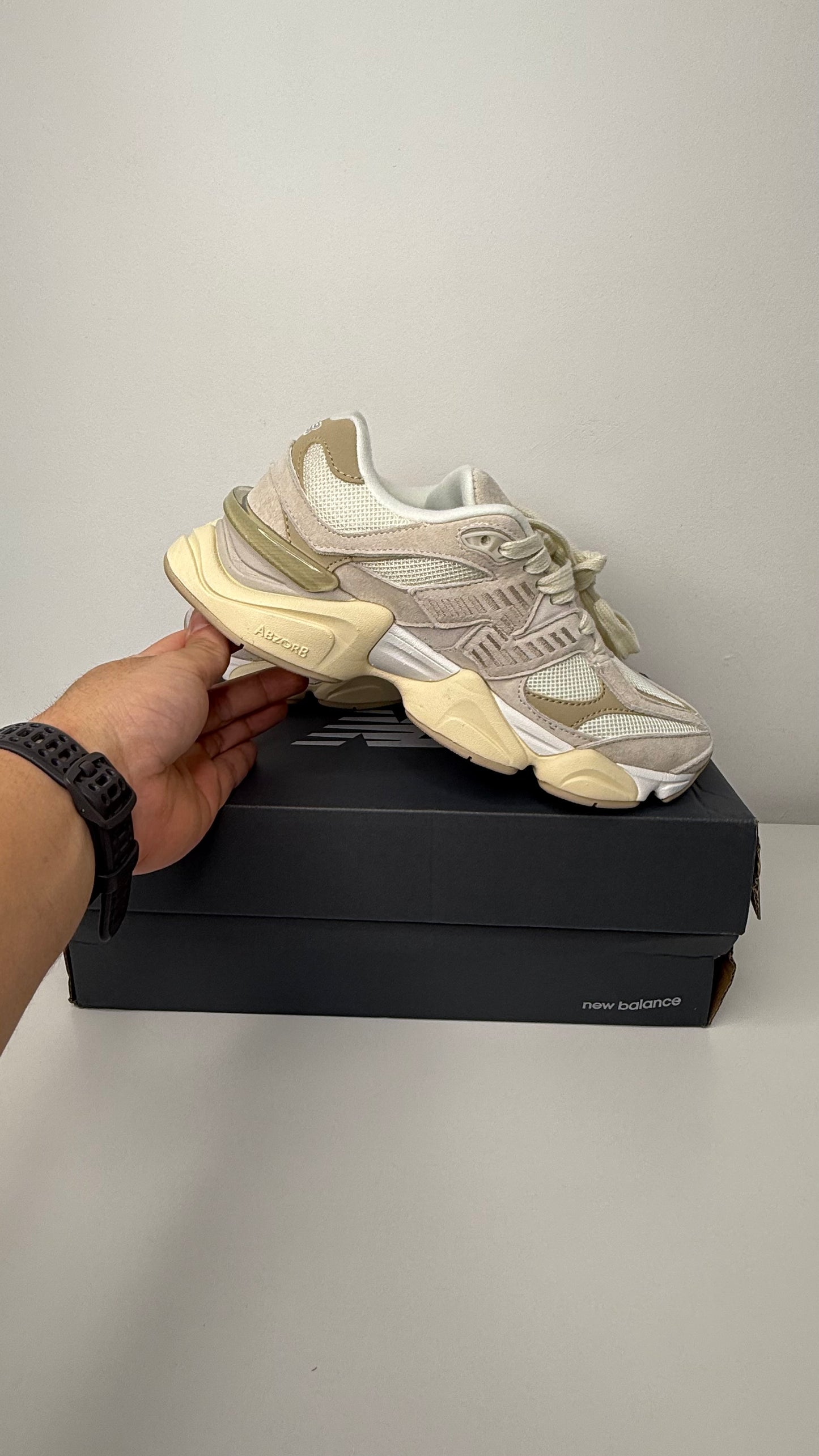 New Balance 9060 Mushroom Brown - PRONTA ENTREGA