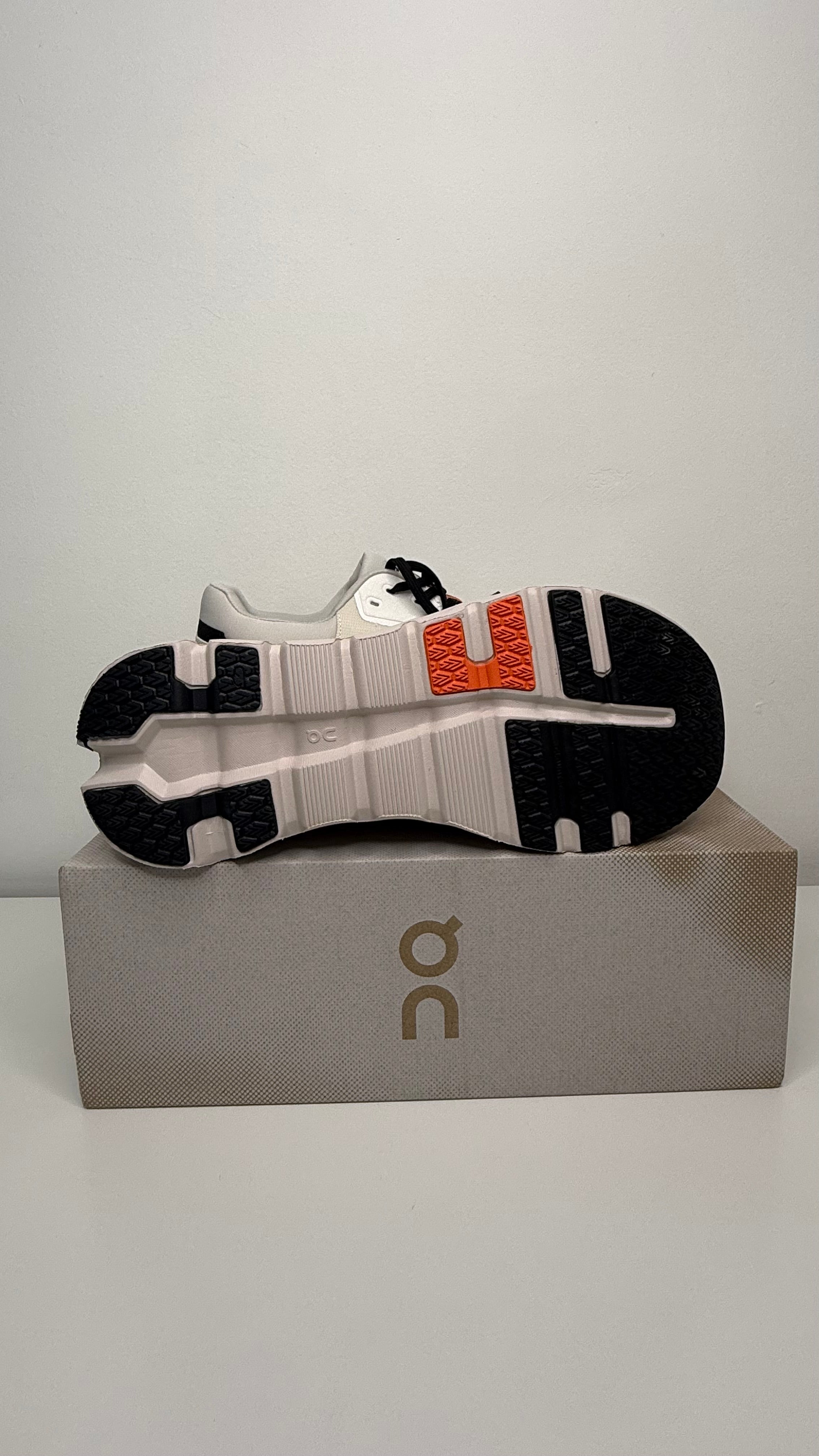 On Running Cloudrunner 2 White Sand - PRONTA ENTREGA