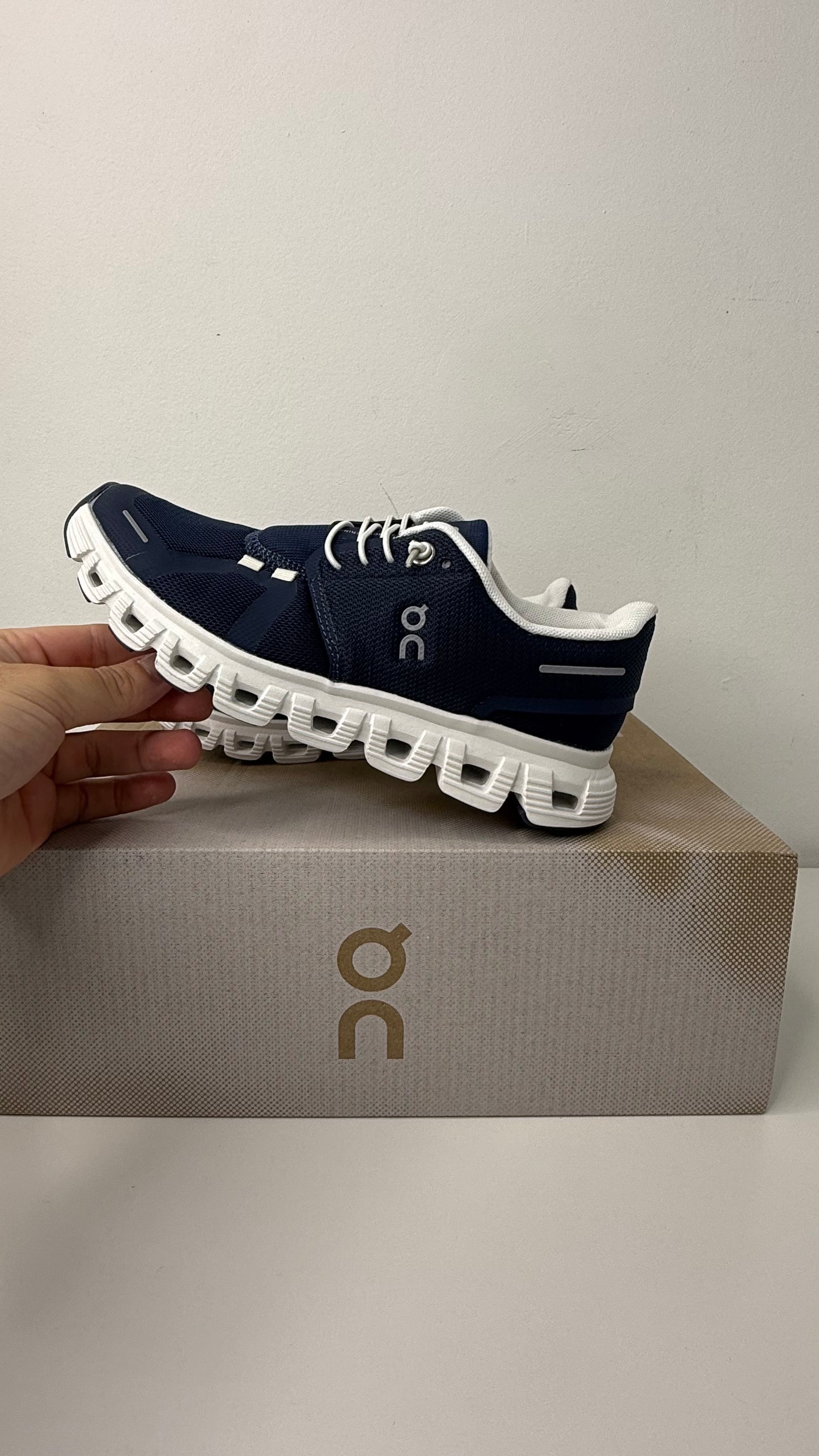 Tênis On Running Cloud 6 - PRONTA ENTREGA