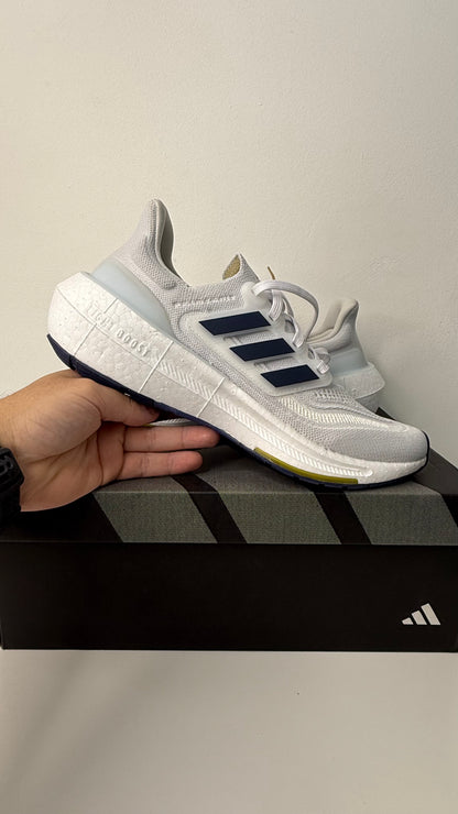 Tênis Adidas UltraBoost Light 23 - PRONTA ENTREGA