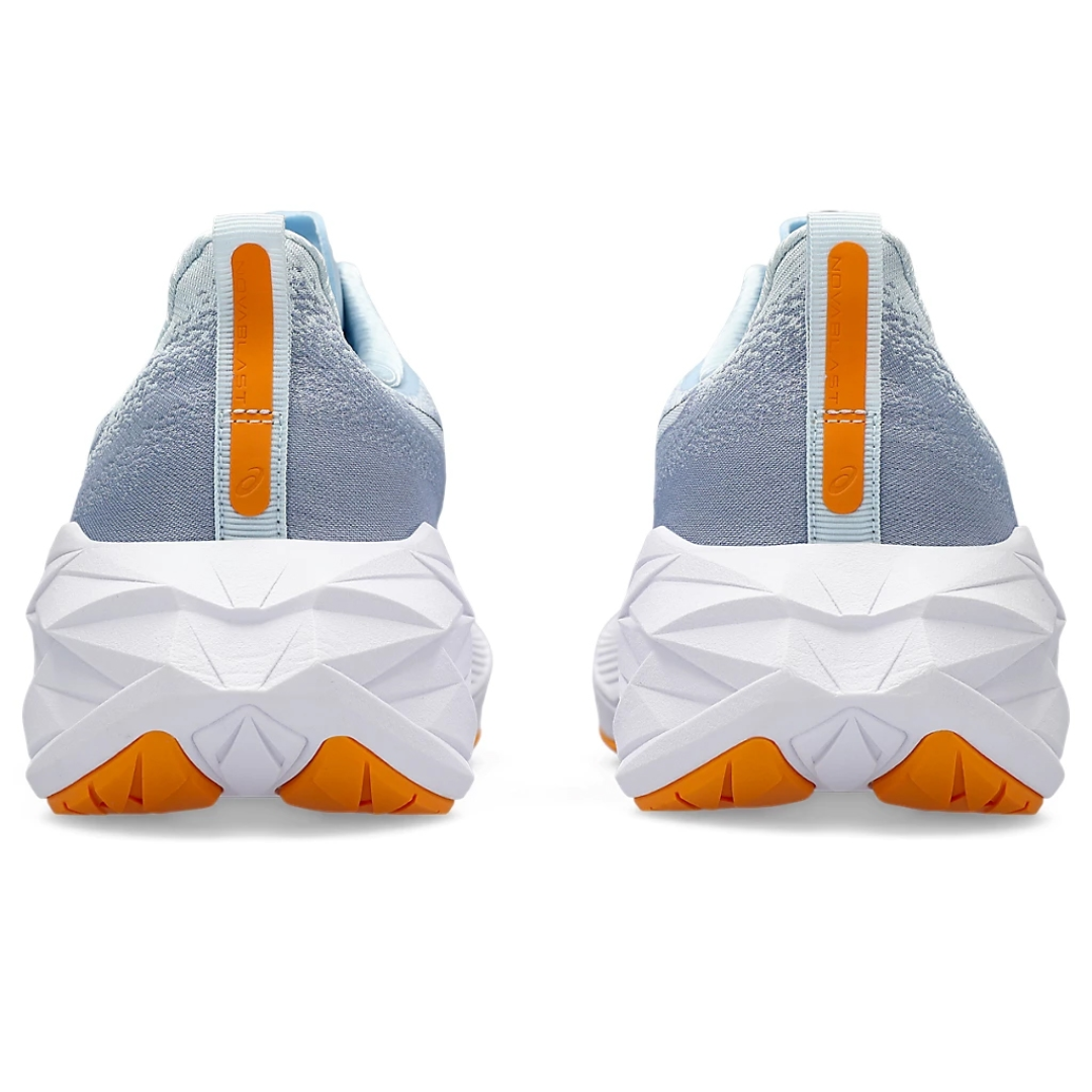 Tênis Asics Novablast 4