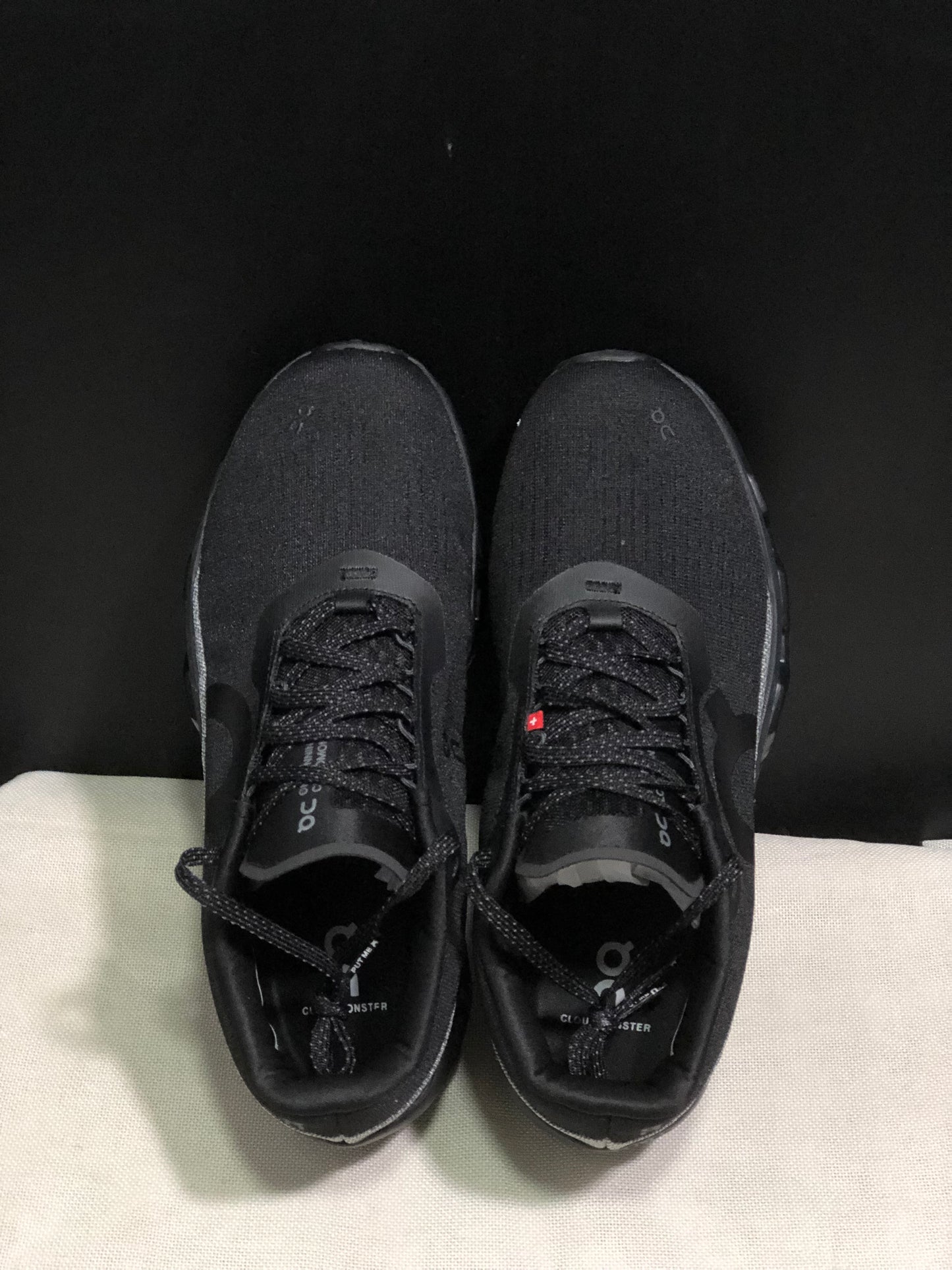 Tênis On Running Cloudmonster 2