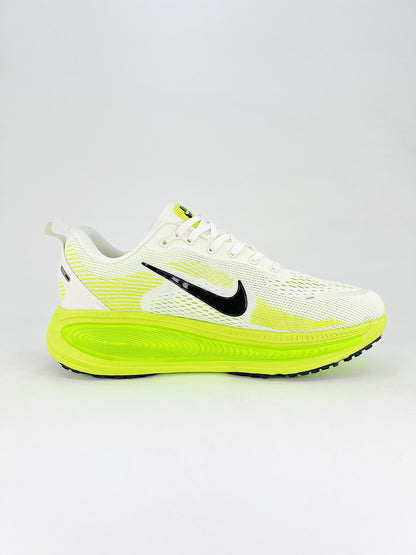 Tênis Nike Vomero 18