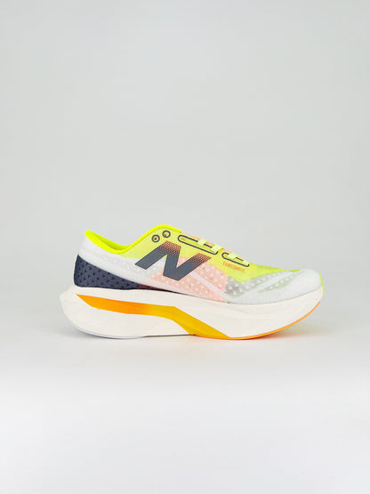 Tênis New Balance Fuelcell Supercomp Elite V4
