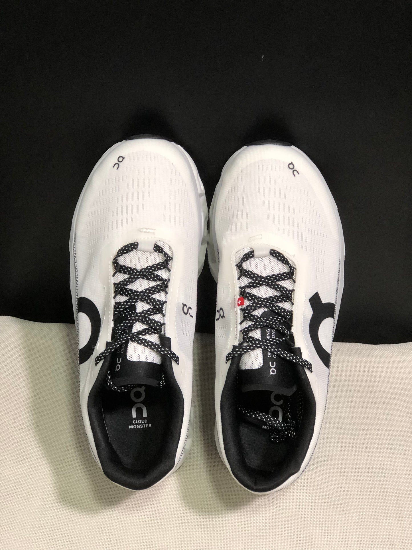 Tênis On Running Cloudmonster 2