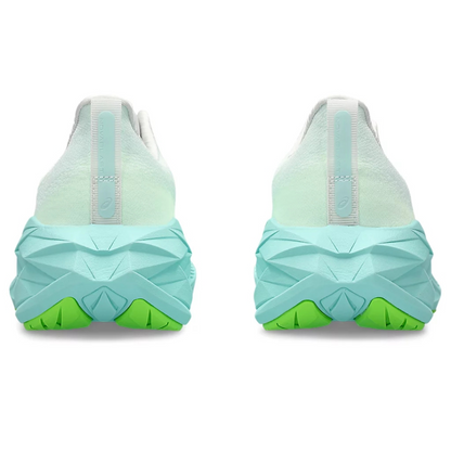 Tênis Asics Novablast 4