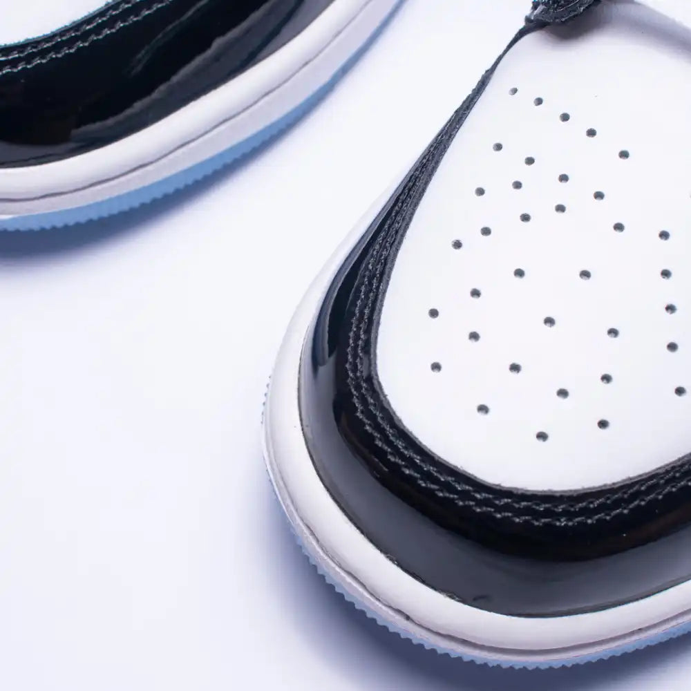 Air Jordan 1 Low SE Concord