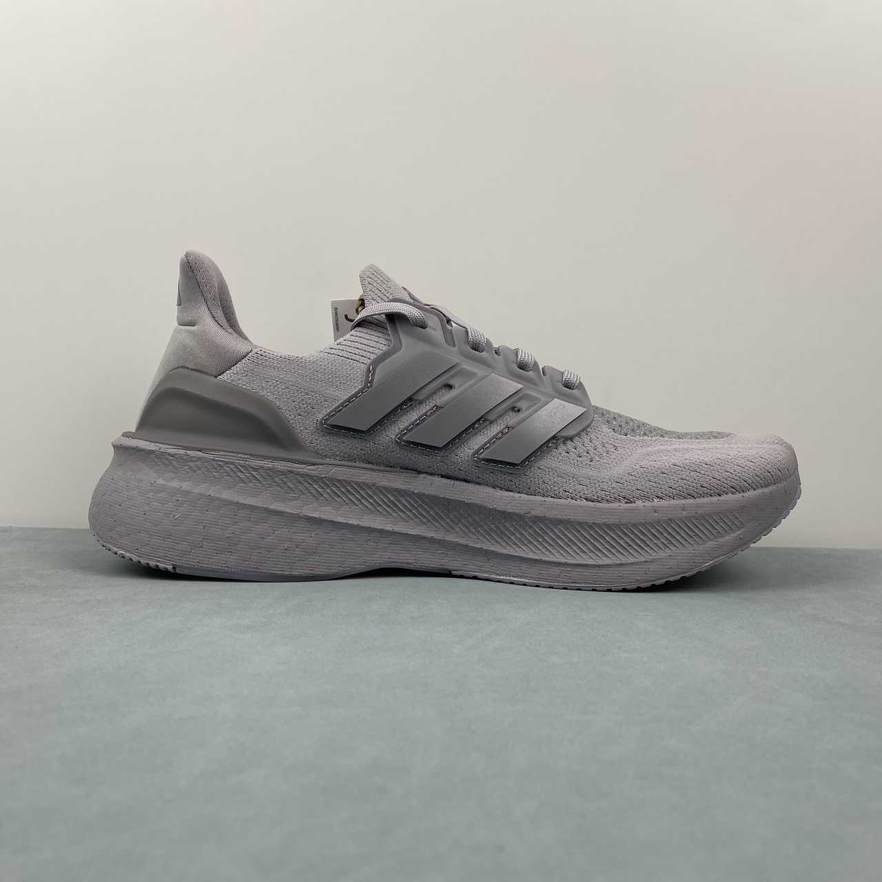 Tênis Adidas Ultraboost 5