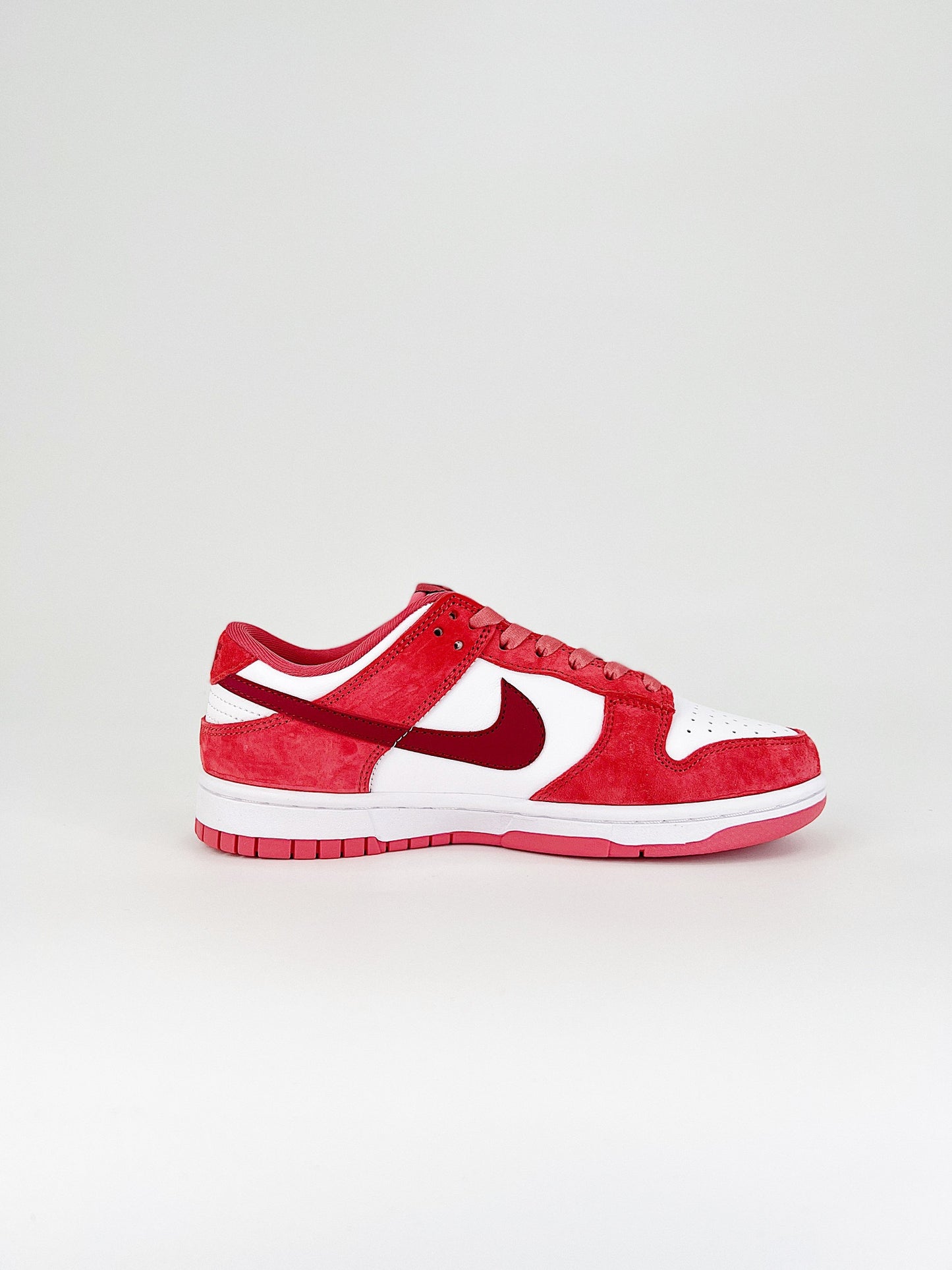 Nike Dunk Low Valentine's Day
