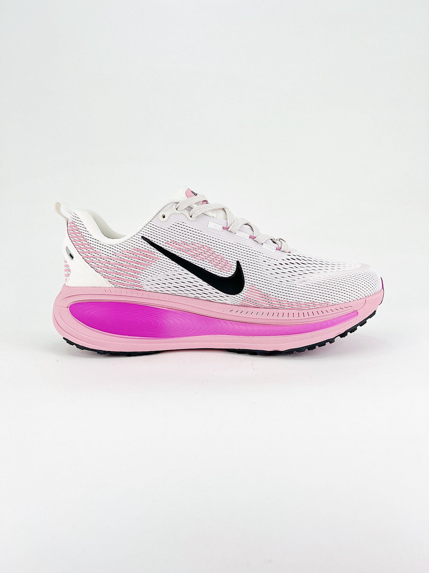 Tênis Nike Vomero 18