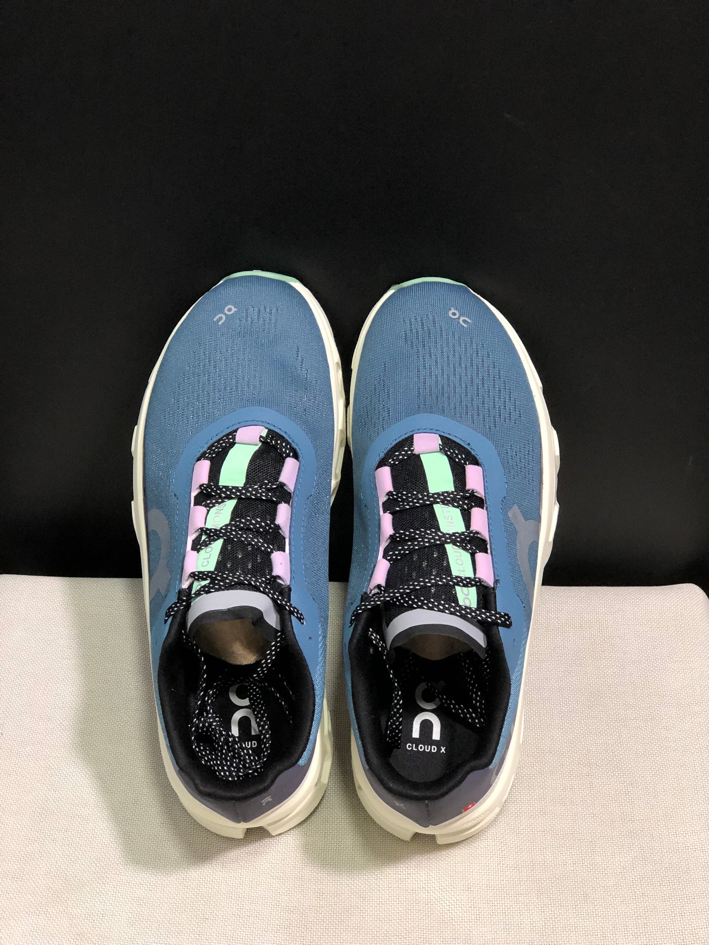 Tênis On Running Cloudmonster